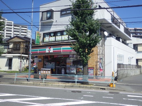 コンビニ　セブンイレブン　金谷店（コンビニ）まで288m