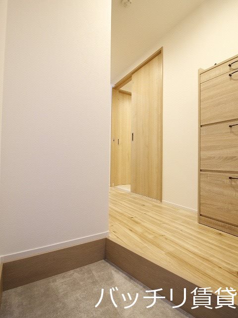 玄関　別号室の画像。現況を優先します。