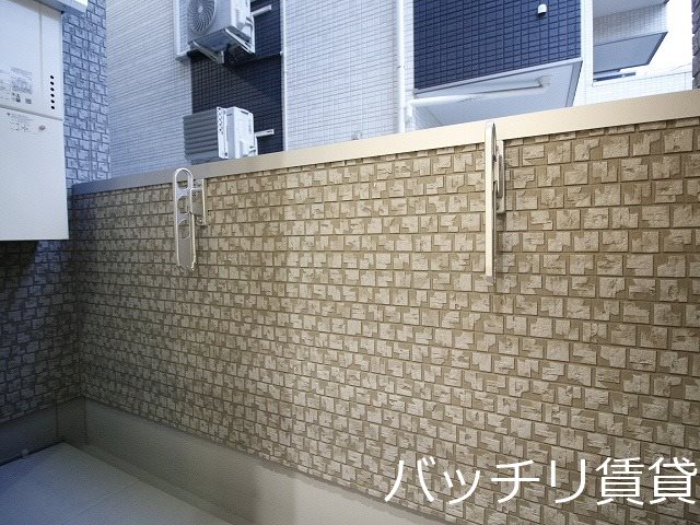バルコニー　別号室の画像。現況を優先します。