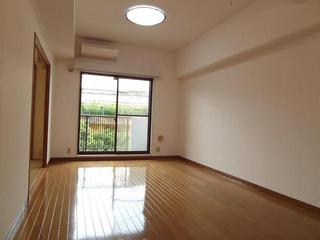 居室・リビング　使いやすい形の為、レイアウトを楽しめます♪