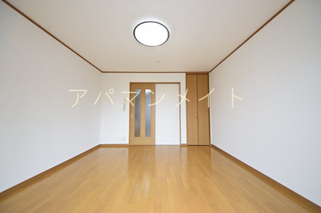 居室・リビング　８帖のゆったりとしたお部屋！