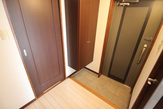 玄関　※別部屋の写真です