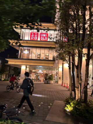 ショッピングセンター　ユニクロフレンテ笹塚店（ショッピングセンター）まで369m