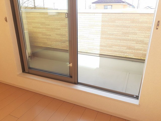 バルコニー　外からの目が気にならないバルコニーで洗濯物が干せます