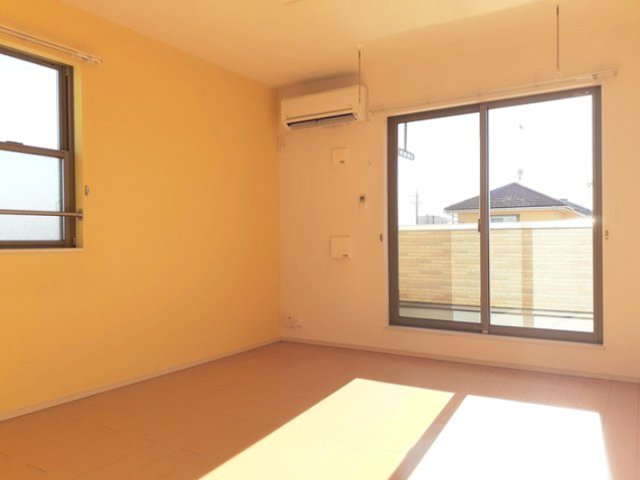 居室・リビング　こちらのリビングで趣味の時間をお楽しみください