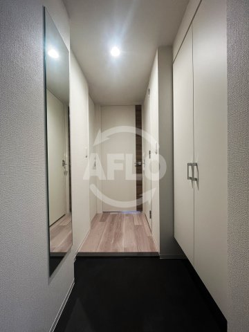 玄関　コンフォリア・リヴ淡路町一丁目　玄関