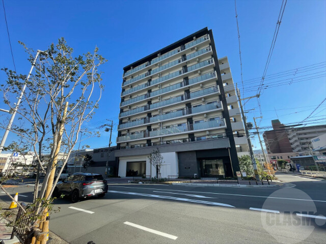 建物外観　大通りに面した綺麗な建物です