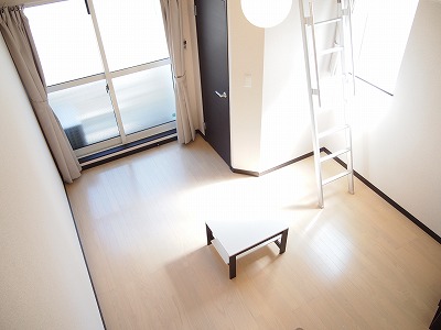 居室・リビング　広々居室空間！！