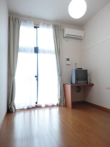 その他部屋・スペース　★洋室６帖★