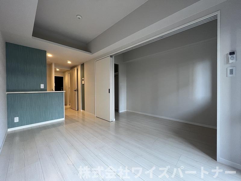 居室・リビング　※別号室の為、現状優先。