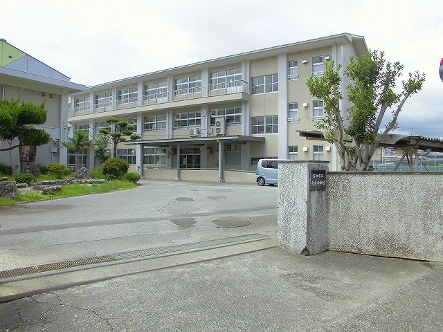 中学校　介良中学校（中学校）まで518m