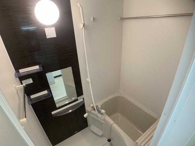 バス・シャワールーム　シンプルで機能的なユニットバスです！