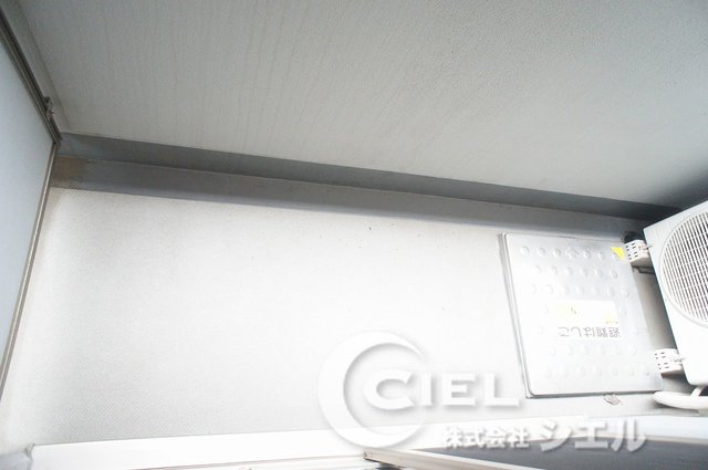 バルコニー　バルコニーあります