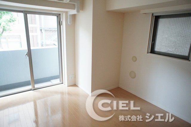 居室・リビング　室内