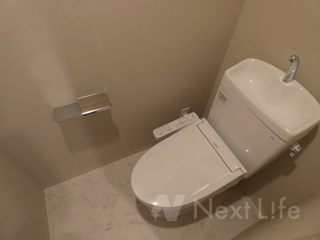 トイレ　エステムコート横濱反町