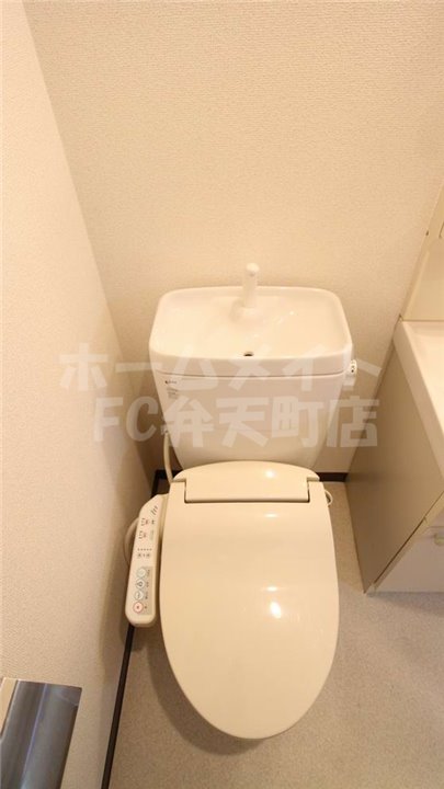 トイレ　コンパクトで使いやすいトイレです