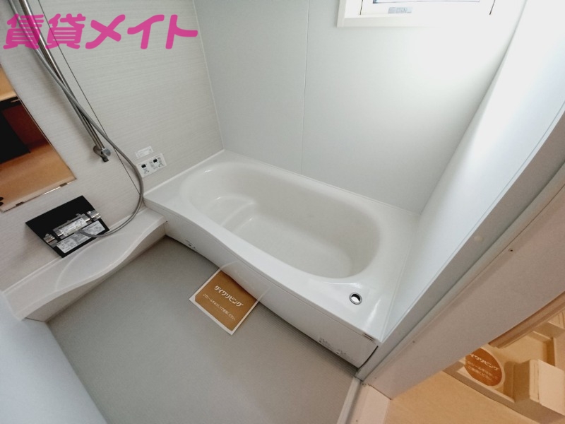 バス・シャワールーム　反転タイプ参考写真