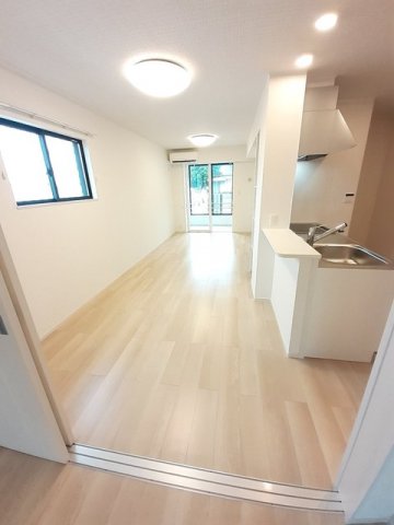 居室・リビング　ゆったり過ごせる居間です