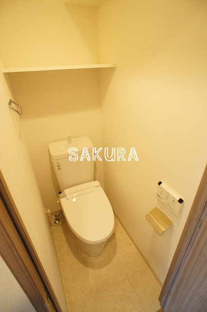 トイレ　嬉しい温水洗浄便座付き♪