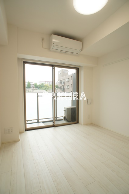 その他設備　室内エアコン付き♪