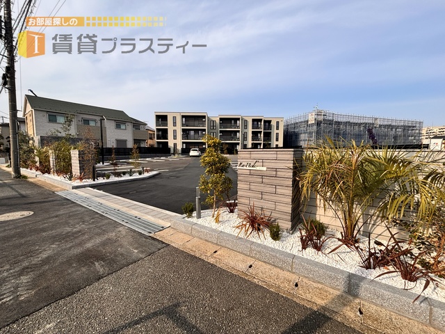 建物外観　大和田リバーサイドの大型賃貸。