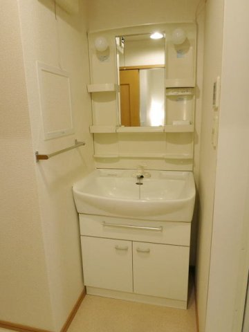 洗面設備　忙しい朝には欠かせない洗面所です