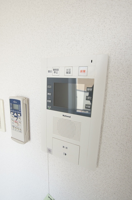 セキュリティ　来訪者が確認できる女性に安心の「TVモニターホン」