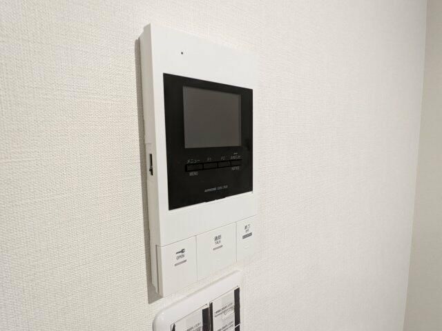 セキュリティ　TVモニター付きインターホン
