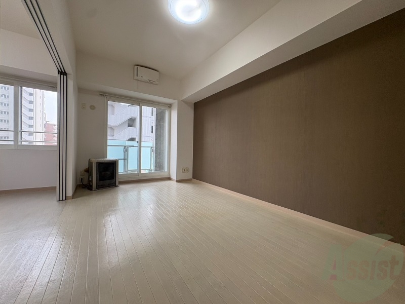 居室・リビング　広くてきれいなリビングです！快適に過ごせそうですね。