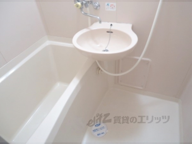 バス・シャワールーム　バス