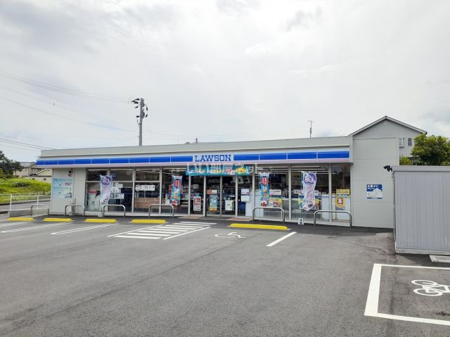 コンビニ　ローソン 霧島隼人神宮一丁目店（コンビニ）まで400m