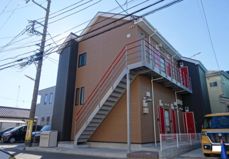 建物外観　閑静な住宅地にありドラッグストアが至近距離。便利な生活を実現