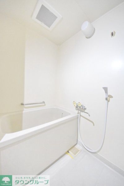 バス・シャワールーム　同じ間取りの別部屋参考写真でございます。