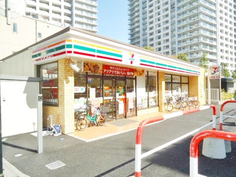 コンビニ　セブンイレブンさいたま下町3丁目店（コンビニ）まで250m