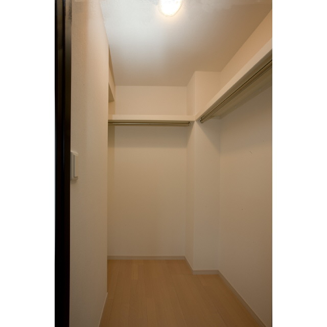 収納　※別部屋写真、現況優先