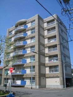 建物外観　外観は落ち着いています