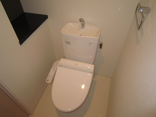 トイレ　※写真は別のお部屋です。現況を優先させて頂きます