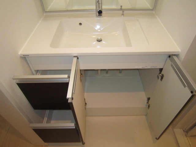 洗面設備　※写真は別のお部屋です。現況を優先させて頂きます