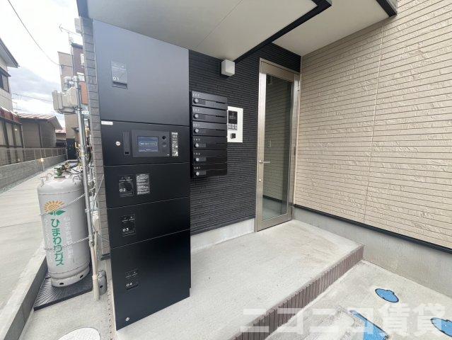 エントランス　安心のオートロック付き