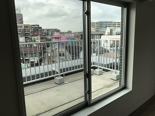バルコニー