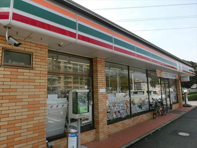 コンビニ　セブンイレブン（コンビニ）まで350m
