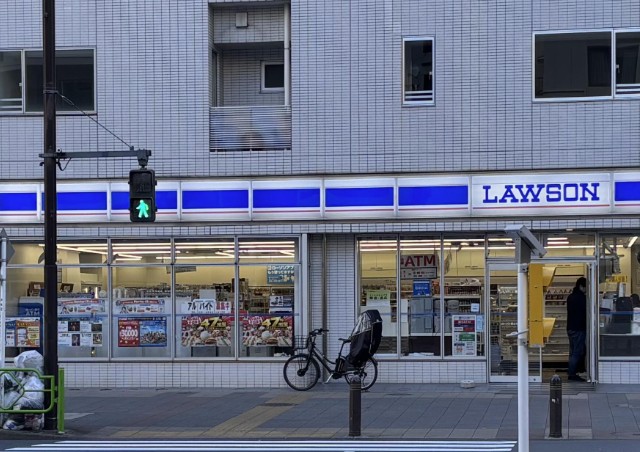 コンビニ　ローソン勝どき四丁目店（コンビニ）まで108m