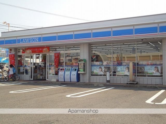 コンビニ　ローソン高知高須店（コンビニ）まで198m