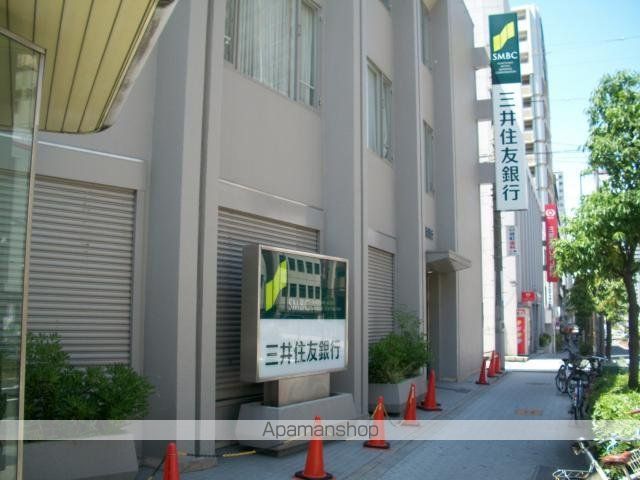 銀行　（株）三井住友銀行／上町支店（銀行）まで555m