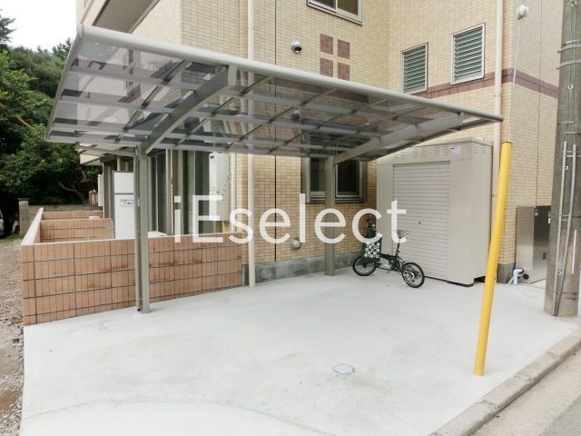 駐車場　敷地内駐輪場あり