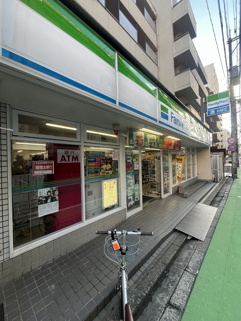 コンビニ　ファミリーマート福岡薬院二丁目店（コンビニ）まで100m