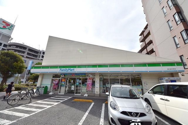 コンビニ　ファミリーマート東久留米本町店（コンビニ）まで1046m