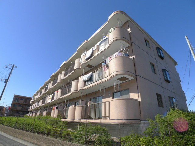 建物外観　ランドロードＵ・越谷市内でのお部屋探しは住まいの窓口アソシエ