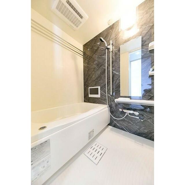 バス・シャワールーム　※写真は同タイプ住戸です。