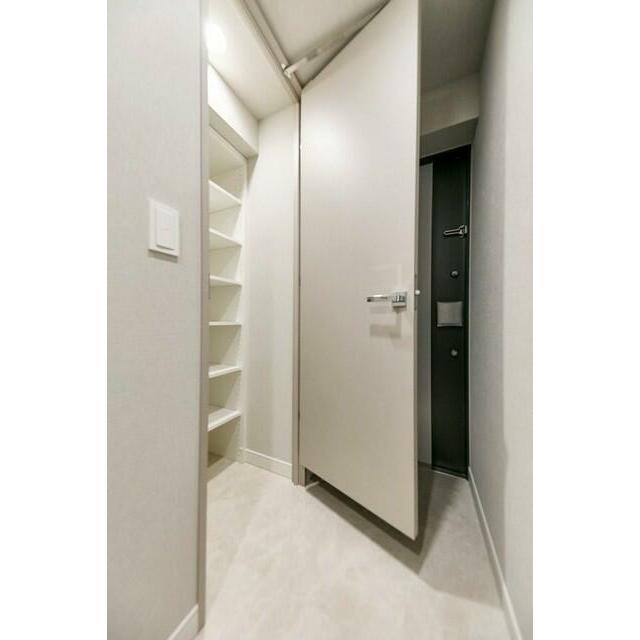 玄関　※写真は同タイプ住戸です。